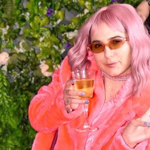 Meet your Posher, Annie noel